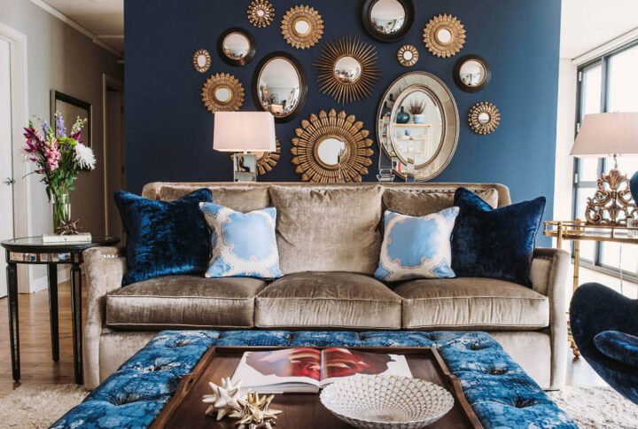 Modern wall decor ideas featuring bold colors and contemporary wall art in a stylish living room
